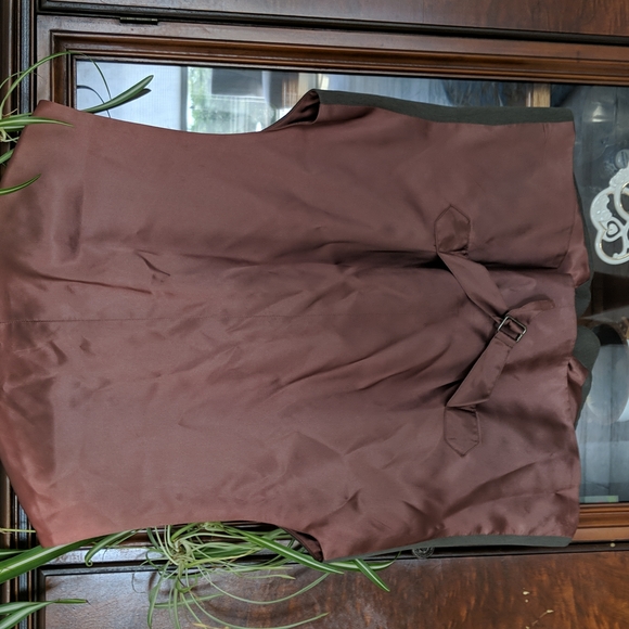 Vest - Picture 2 of 3
